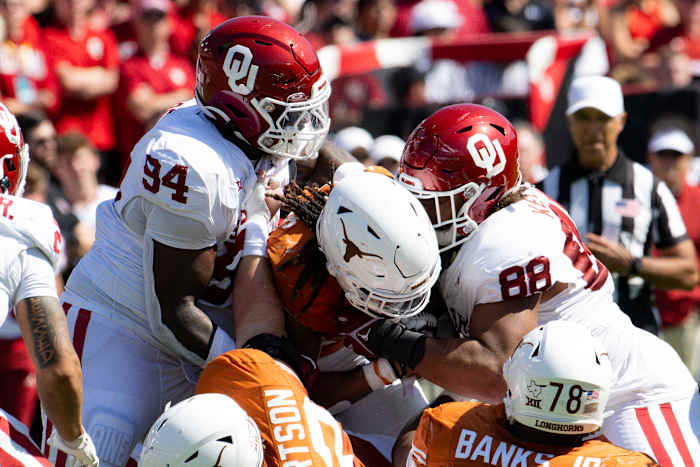 Texas RB Jonathon Brooks carries the ball against the Oklahoma Sooners 